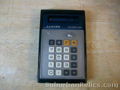 Llyod's E304 Accumatic 304 - POCKET CALCULATOR -working, vintage