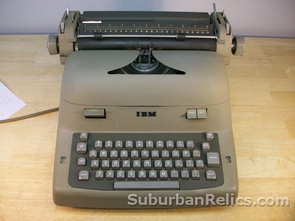 IBM 11 C vintage - ELECTRIC TYPEWRITER - from the 1950's - Click Image to Close