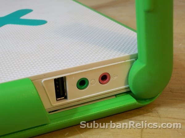 One Laptop Per Child - OLPC COMPUTER - good battery, AC adapter - Click Image to Close
